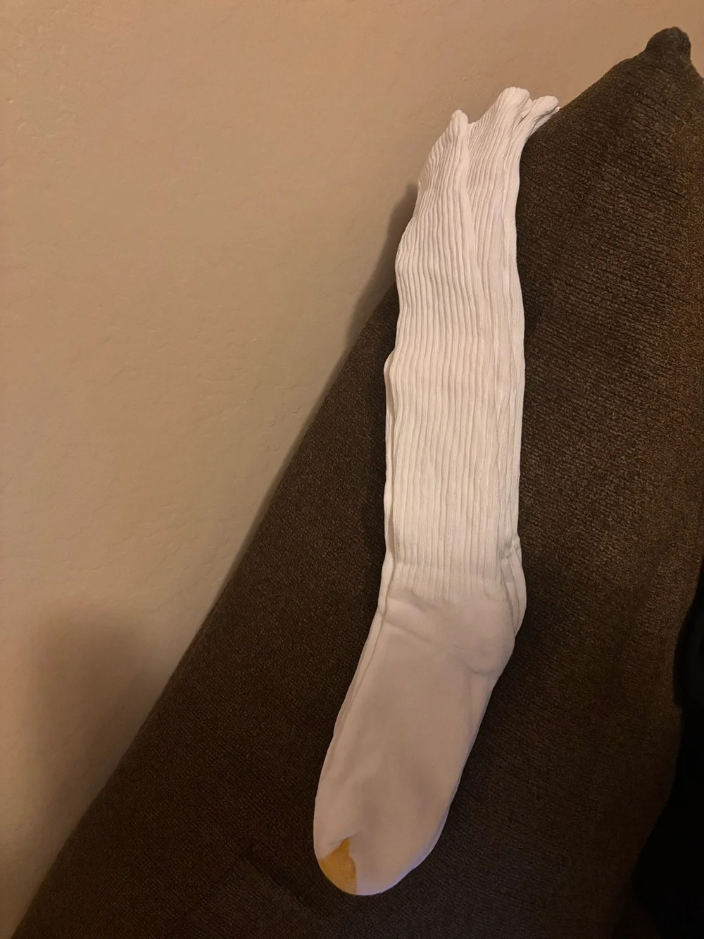 GOLD TOE SOCKS BRAND NEW ULTRATEC White Crew Socks with GOLD Toe - Pack of 3